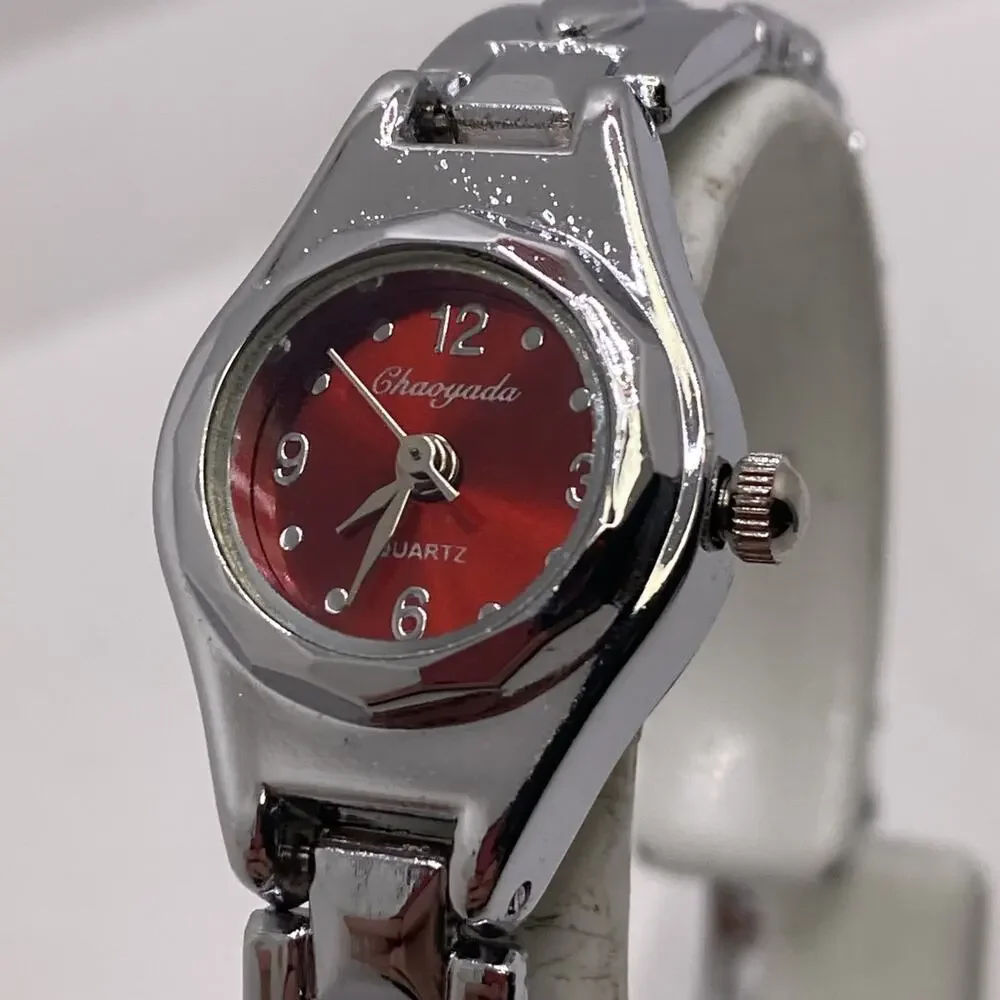 Silver Womens Red Dial Silver Fashion Watch Works New Battery